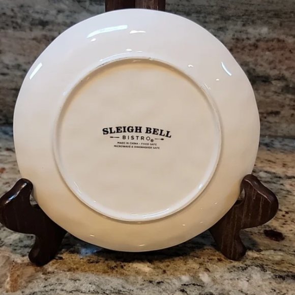 Sleigh Bell Bistro Plate orange Tabby Cat with Christmas hat & poinsettia & gift - Picture 2 of 2